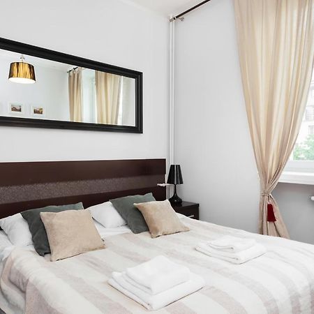Stars Apartaments City Center By Noclegi Renters Warsaw Exterior photo